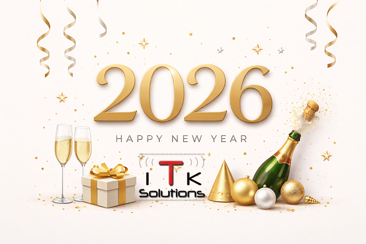 2026 mit Sektgläsern und Girlanden